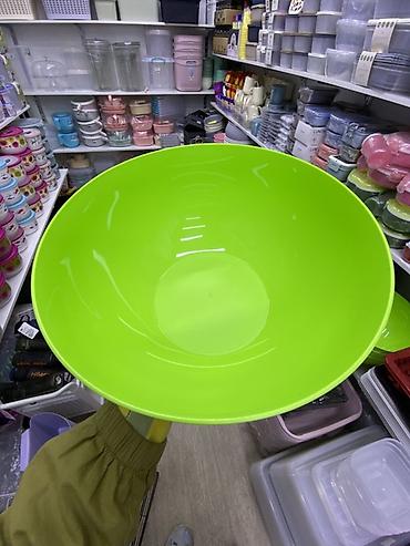 квадратный тазик: Большая круглая миска Uçkan Plastik M-249 - Объем: 8,5 л - Форма — 2