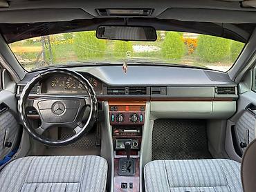 кузов жугили: Mercedes-Benz W124: 1993 г., 2.2 л, Автомат, Бензин, Седан — 7