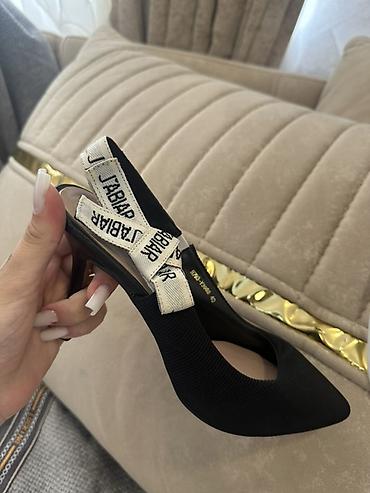 Tuflilər: Qadın şıq ayaqqabısı – slingback model - Rəng: qara - Üst hissə — 1
