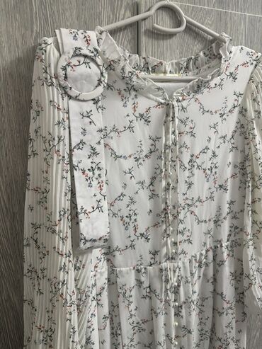 желтое платье на новый год: Продаю платье с ремешком 700сом Платье с нежным цветочным принтом