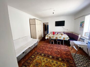 дом в селе константиновка: Дом, 100 м², 5 комнат, Собственник, Старый ремонт