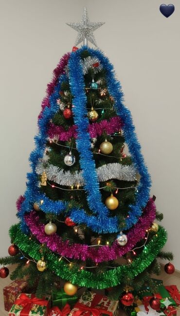 Yeni il ağacları: LED işıqlı Yeni il ağacı – payetli bəzəklərlə - Realistik iynəyarpaq — 42