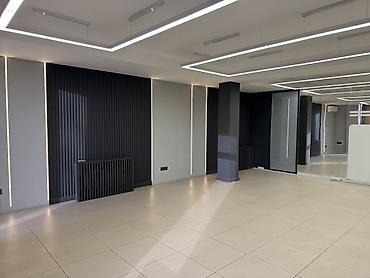 офис квартира: Сдаю Офис целиком: 100 м², В бизнес центре, С ремонтом, С высокими потолками — 2