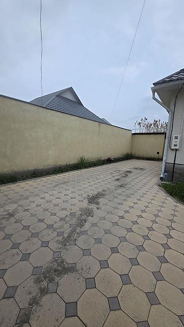 Продажа коттеджей и домов: Продается дом в с.Ленинском на первой линии ул. Алма-Атинской — 4