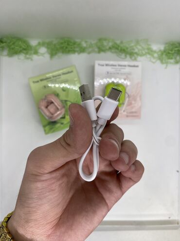 Qulaqcıqlar: Yeni Simsiz (Bluetooth) Qulaqcıqlar, Apple — 11