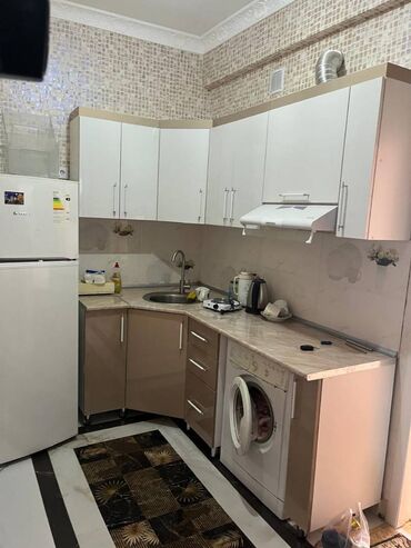 Uzunmüddətli kirayə mənzillər: Nərimanov metrosuna əyaqla 7 dəqiqə məsafədə 212 nömrəli məktəbin yanı — 7