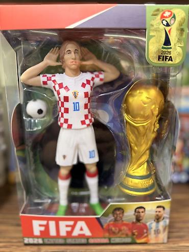 oyuncaq kukla: ⚽️FIFA mövzulu kolleksiya fiquru – oyunçusu ilə set. ✔️Rəsmi FIFA — 3