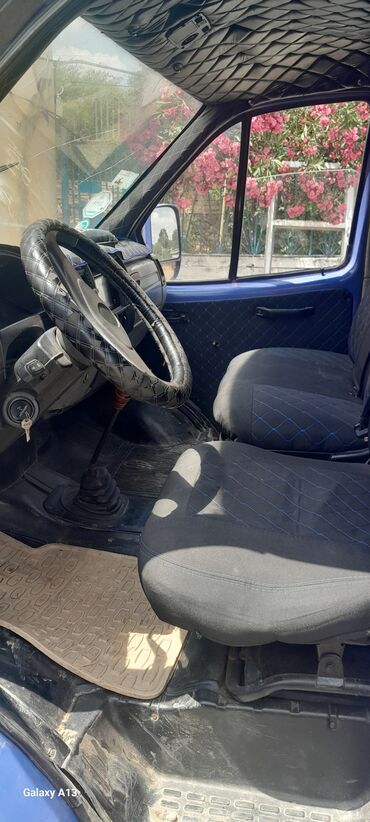 Yük maşınları: GAZelle yük maşını – tentəli, taxta bortlu - Marka/model: GAZelle (ön — 6