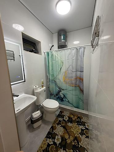3 к: Комната с тремя односпальными кроватями и собственным санузлом. - — 6