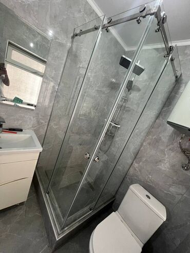 Душевые перегородки и ограждения: Душевая кабина с раздвижными дверями и матовым стеклом. Оснащена at lalafo.kg — 4 Душевые перегородки и ограждения: Душевая кабина с раздвижными дверями и матовым стеклом. Оснащена — 4