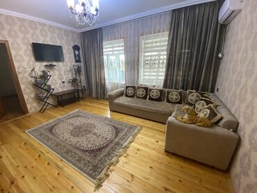 işlenmiş taxta: Künc divan, İşlənmiş, Açılmayan, Bazasız, Vеlur parça, Çatdırılma yoxdur