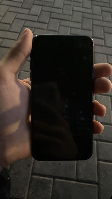 iphone 12 pro ekran: IPhone 11, Qara, Face ID — 2