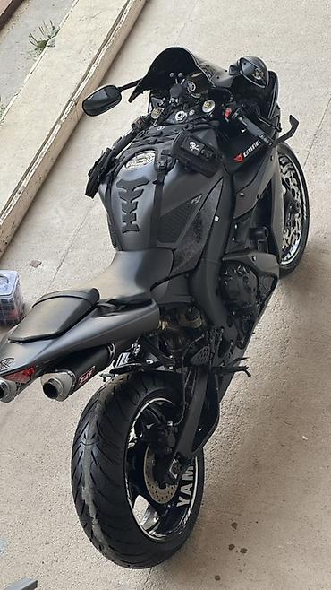 1000: Легендарная Yamaha YZF-R1 Год:2005 Обьем:1000куб Учёт: kg первый — 2