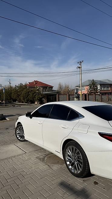 Lexus: Lexus ES: 2019 г., 2.5 л, Автомат, Гибрид, Седан — 1