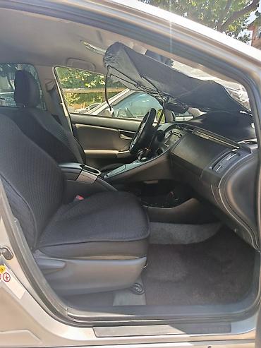 lada 9: Toyota Prius: 2015 г., 1.8 л, Вариатор, Гибрид, Хэтчбэк — 6