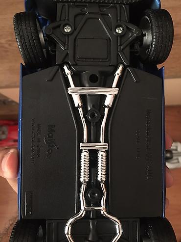 blu ray disk: Mercedes‑Benz SLS AMG maket modeli (miqyas ehtimalən 1:18) - Rəng — 5