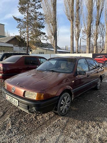 Volkswagen: Volkswagen Passat: 1990 г., 1.8 л, Механика, Бензин, Седан — 1
