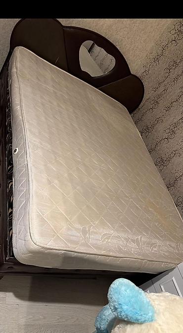 matras taxt: (Taxt) yaxwi veziyyetde seliqeli islenib matras daxildir qiriq siniq — 1