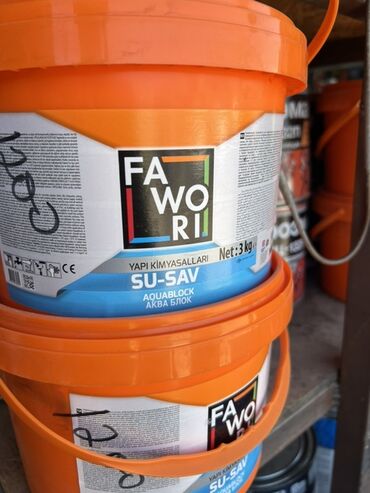 Лак: Водоотталкивающая мастика FAWORI SU-SAV в оранжевом пластиковом ведре