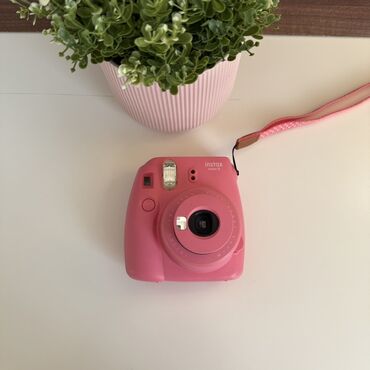 Fotoaparati: Ovaj ružičasti Fujifilm Instax Mini 9 fotoaparat omogućava trenutno — 10