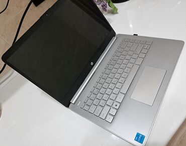 Ноутбук, HP, 8 ГБ ОЗУ, Intel Core i3, Б/у, Для работы, учебы