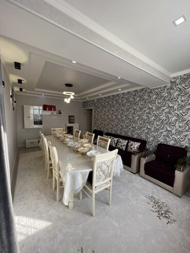 4 микрайон: Гарнитур для зала, Стол, Дерево, цвет - Серый