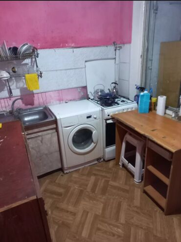снять дачу с бассейном: Otaq yoldaşı bəy axtarılır .ayrıca otaq kirayə verilir sadə təmirli