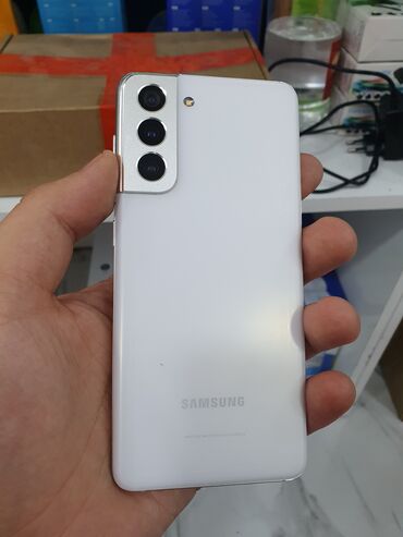 бу телефон ош: Samsung Galaxy S21 5G, Б/у, 256 ГБ, цвет - Белый