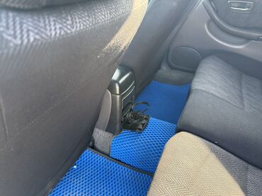 Subaru: Subaru Legacy: 2001 г., 2 л, Бензин — 13