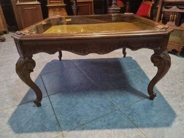 Stilski klub stolovi: Stocic u dobrom stanju Duzina i sirina 80 cm Visina 45 cm na lalafo.rs — 7 Stilski klub stolovi: Stocic u dobrom stanju Duzina i sirina 80 cm Visina 45 cm — 7