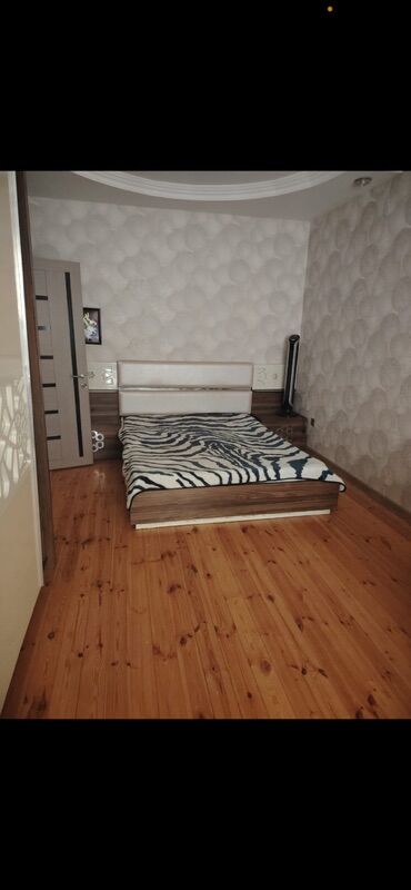 Həyət evləri və villaların satışı: Satılır: həyət evi - Tiplər: 1 mərtəbəli fərdi yaşayış evi, kürsülü — 17