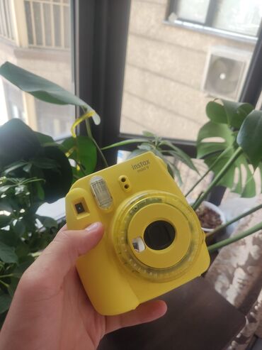 Фотоаппараты: Продаю instax mini 9 в нерабочем состоянии, при выставлении батареек