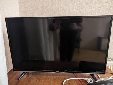 televizor 82 cm: İşlənmiş Televizor LCD 32" FHD (1920x1080), Ünvandan götürmə
