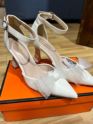 Туфли: Белые женские туфли-лодочки MODA BARRATY. - Форма носка: острый - — 1