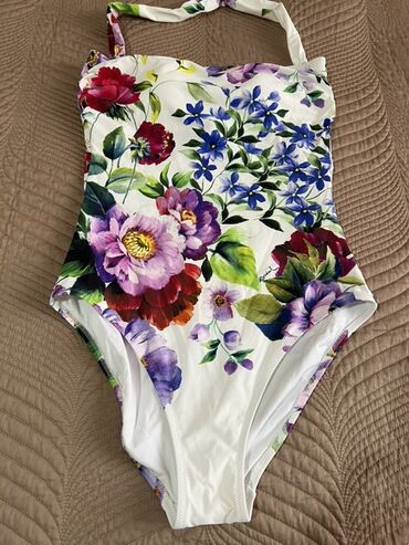 calzedonia купальники: Купальники из Европы. Слитный купальник с цветочным принтом. Доступен
