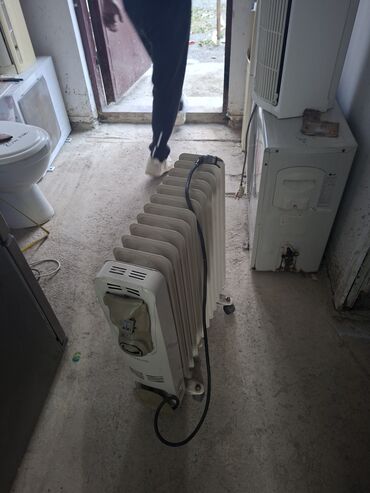 Mətbəx kranları: Qızdırıcı yaxşı vəziyyətdədi.sabunçuda baxa bilərsiz