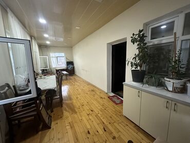 Həyət evləri və villaların satışı: 7 otaqlı, 200 kv. m, Kredit yoxdur, Orta təmir -da lalafo.az — 7 Həyət evləri və villaların satışı: 7 otaqlı, 200 kv. m, Kredit yoxdur, Orta təmir — 7