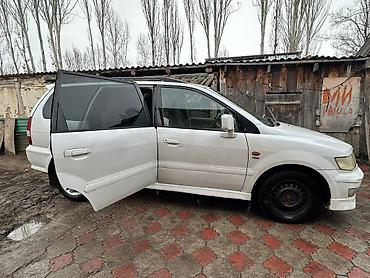 другая мото: Mitsubishi Chariot: 1998 г., Автомат, Бензин, Минивэн — 2