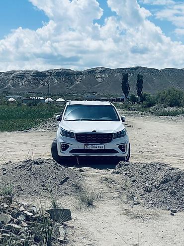 44 2: Kia Carnival: 2019 г., Минивэн — 5