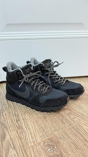 tech fleece: Кроссовки/ботинки Nike, черные с серыми элементами. Маломерят, больше — 1