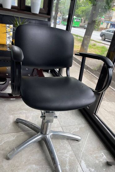 колдо жасалган: Классикалык кресло, Колдонулган