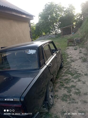 авто на российских номерах: ВАЗ (ЛАДА) 2107: 2002 г., 1.7 л, Механика, Бензин, Седан