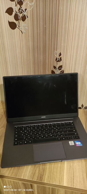 hp 15 da2199nia: Intel Core i5, 8 GB, 15.6 "