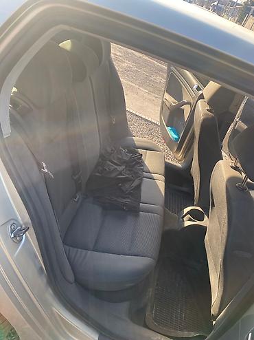 Volkswagen: Volkswagen Golf: 2004 г., 1.6 л, Ручные, Бензин, Хэтчбэк — 8