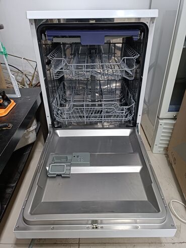 кыргыз улуттук идиштер: Посудомоечная машина в отличном состоянии, находимся в 12 микрараене