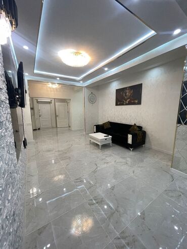 аренда 1 комнатной квартиры: 3 комнаты, 100 м²