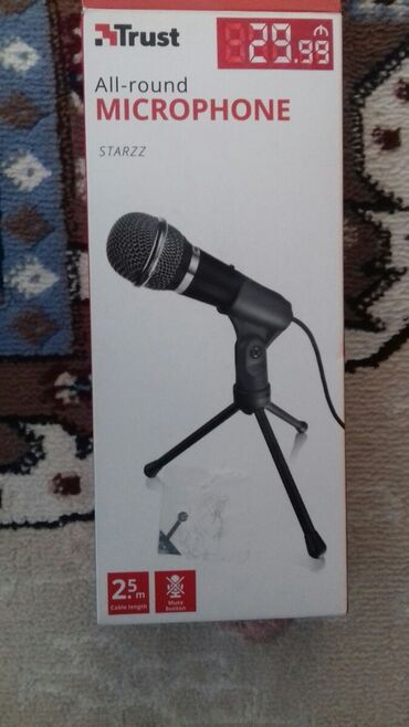 studio mikrofonu: Mikrafon tep tezedi Hec bir problem yoxdur