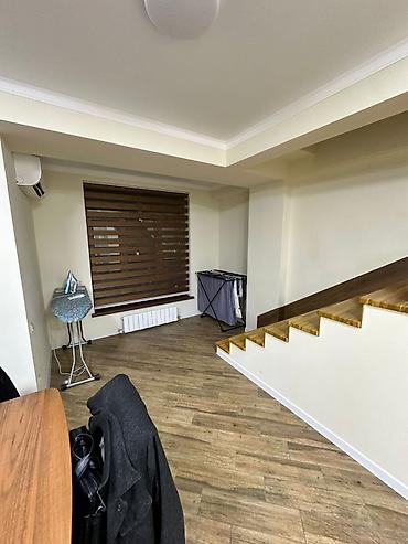 Продажа квартир: 5 и более комнат, 213 м² — 12