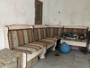 купить офисный диван: Стол и стул для кафе, Б/у, Самовывоз