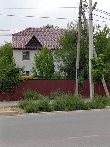 пишпек прадажа дом мансардные: Үй, 314 кв. м, 8 бөлмө, Риелтор, Эски ремонт